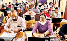 180 സ്കൂളുകളിൽ റോബോട്ടിക് കിറ്റുകൾ