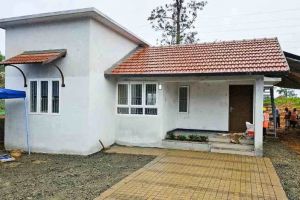'ഈ വീടിന് 30 ലക്ഷമോ'; സംശയം പ്രകടിപ്പിച്ച് പ്രതിപക്ഷം, സവിശേഷതകള്‍ നിരത്തി സര്‍ക്കാരും ഊരാളുങ്കലും