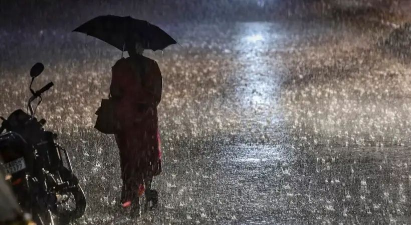 സംസ്ഥാനത്ത് അതിശക്തമായ മഴ തുടരും; ആറ് ജില്ലകളില്‍ ഓറഞ്ച് അലേര്‍ട്ട്