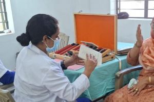 മഹാത്മാ പബ്ലിക് ലൈബ്രറിയുടെ നേതൃത്വത്തിൽ മുക്കാളിയിൽ സൗജന്യനേത്രചികിത്സാക്യാമ്പ് നടന്നു