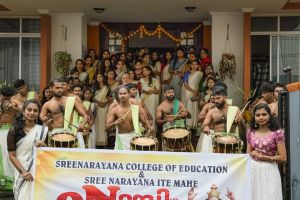 ഓണ സന്ദേശഘോഷയാത്ര നടത്തി