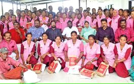 ഹരിതകർമസേനാംഗങ്ങൾക്ക് ഓണക്കോടിയും ബോണസും