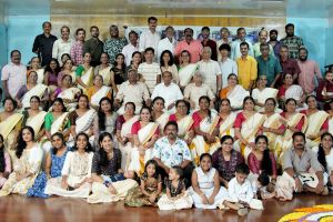 കണ്ടോത്ത് പൊയിലുകാർക്ക് ഇന്ന് കൂടിച്ചേരലിന്റെ ഓണ നിലാവ്. :ചാലക്കര പുരുഷു