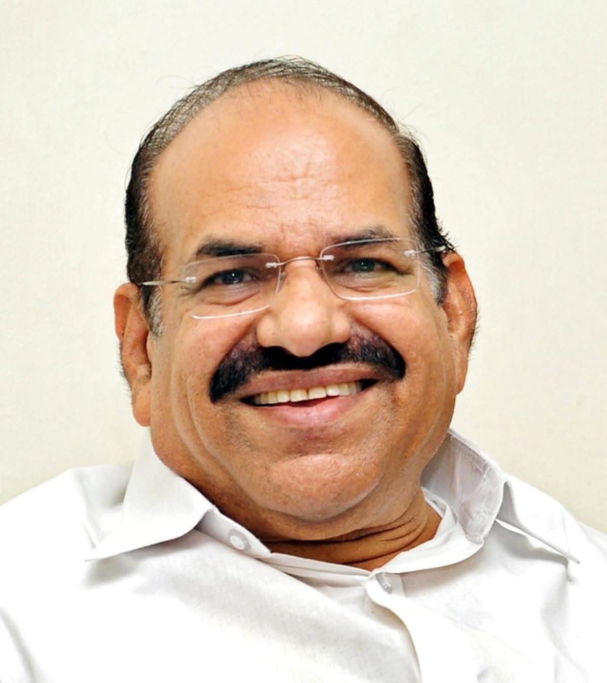 ഈ ചിരി വിപ്ളവത്തിന്റെ  മാനുഷിക ഭാവം... :ചാലക്കര പുരുഷു