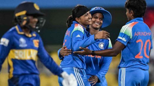 വനിതാ താരങ്ങളും കൈകൊടുക്കില്ല; ഇന്ത്യ–പാക്ക് മല്‍സരത്തിന് മുന്‍പ് താരങ്ങള്‍ക്ക് ബിസിസിഐ നിര്‍ദ്ദേശം