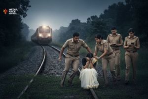 'മരണത്തിന്റെ ട്രാക്കിൽ നിന്ന് ജീവിതത്തിലേക്ക്'; ചോമ്പാല പോലീസ് രക്ഷിച്ചത് സുഹൃത്തിന്റെ മരണം താങ്ങാനാകാതെ ആത്മഹത്യക്ക് ശ്രമിച്ച യുവതിയെ
