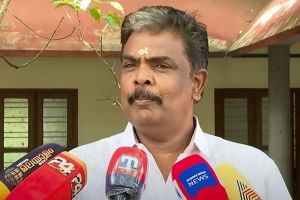 'സ്വര്‍ണം പൂശിയ ശില്‍പങ്ങള്‍ ചെമ്പായി'; ഉത്തരവ് ഇറക്കിയ ഉദ്യോഗസ്ഥന് സസ്‌പെന്‍ഷന്‍