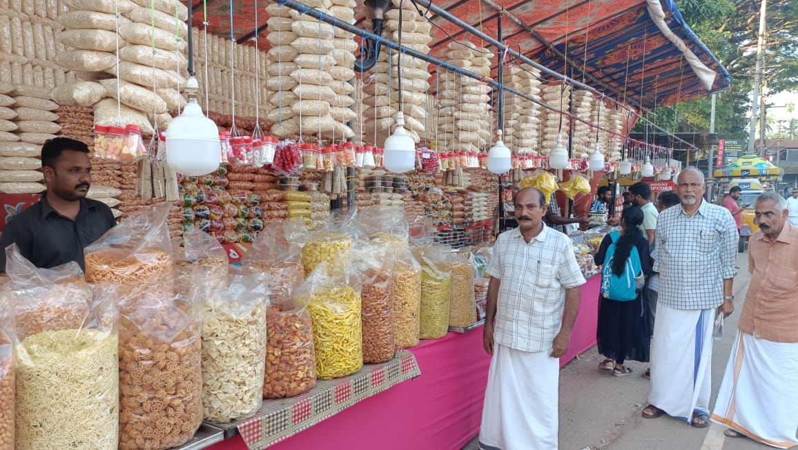 ആവിലാ മാതാവ് വിളിക്കുന്നു..മയ്യഴിയിലേക്ക്.... :ചാലക്കര പുരുഷു