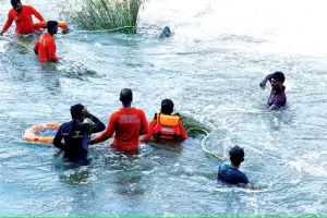 കോട്ടായി പുഴയിൽ കുളിക്കാനിറങ്ങിയ യുവാവിനെ കാണാതായി