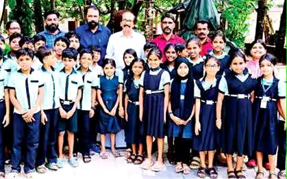 സുസ്മിതടീച്ചറെയും കുട്ടികളെയും അഭിനന്ദിച്ച് മന്ത്രി വി. ശിവൻകുട്ടി
