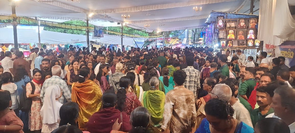 അനുഗ്രഹവർഷം ചൊരിഞ്ഞ് മയ്യഴിയമ്മ മടങ്ങി