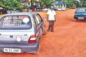 ഡ്രൈവിംഗ് ടെസ്റ്റ്‌: പാര്‍ക്ക് ചെയ്യാനും പഠിക്കണം; റോഡ് ടെസ്റ്റ് കര്‍ശനമാക്കുന്നു