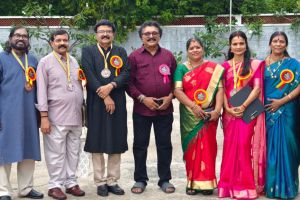 പ്രൈഡ് ഓഫ് പുതുച്ചേരി അവാർഡുകൾ ഏറ്റുവാങ്ങി
