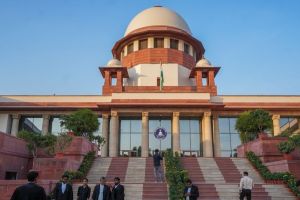 സാക്ഷികളെ ഭീഷണിപ്പെടുത്തിയാൽ പോലീസിന് നേരിട്ട് കേസെടുക്കാം -സുപ്രീംകോടതി