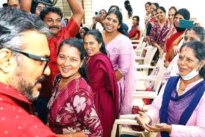 ശമ്പളം കൂട്ടിത്തരുമോയെന്ന് മന്ത്രിയോടു ചോദ്യം; ഏറ്റവും കൂടുതൽ കേരളത്തിൽ അല്ലേയെന്നു മന്ത്രി