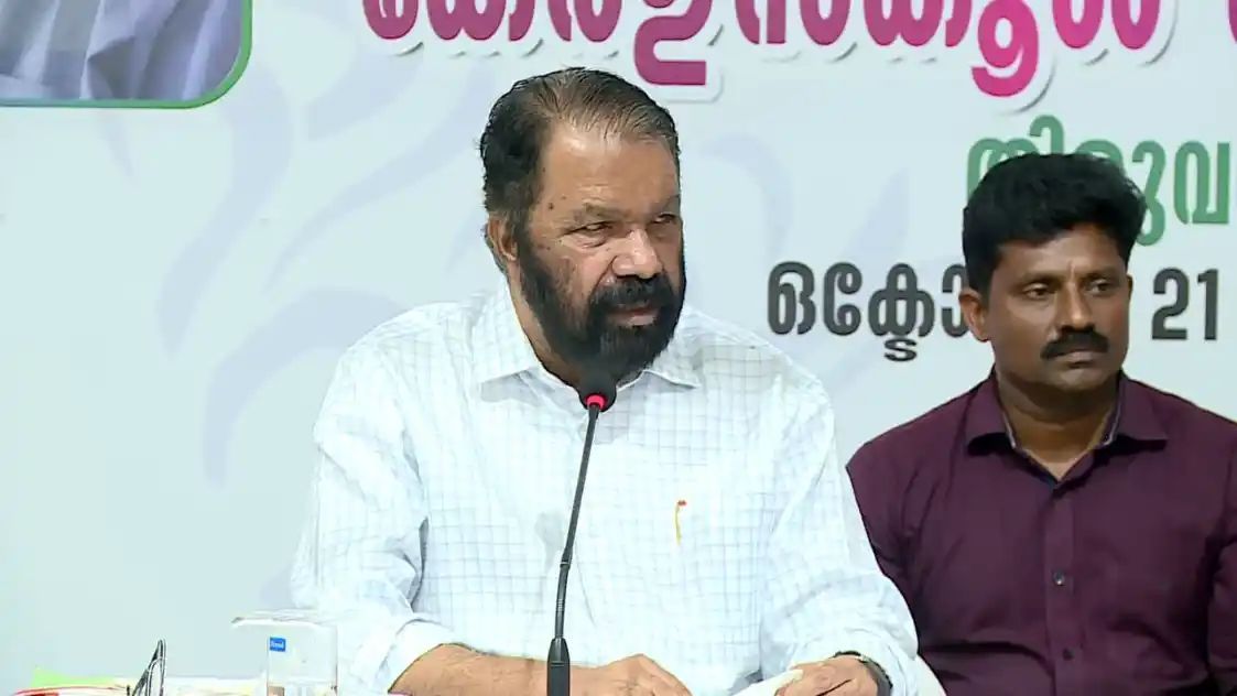 സംസ്ഥാനത്ത് എസ്‌എസ്‌എല്‍സി, ഹയര്‍ സെക്കന്ററി പരീക്ഷാ തിയ്യതികള്‍ പ്രഖ്യാപിച്ച്‌ മന്ത്രി വി ശിവൻകുട്ടി; പരീക്ഷ നടക്കുന്നത് 3000 കേന്ദ്രങ്ങളില്‍