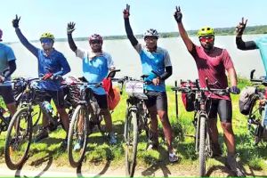 സാംഗ്ലീ ടു കന്യാകുമാരി ബൈ'സൈക്കിൾ' ഡയറീസ്