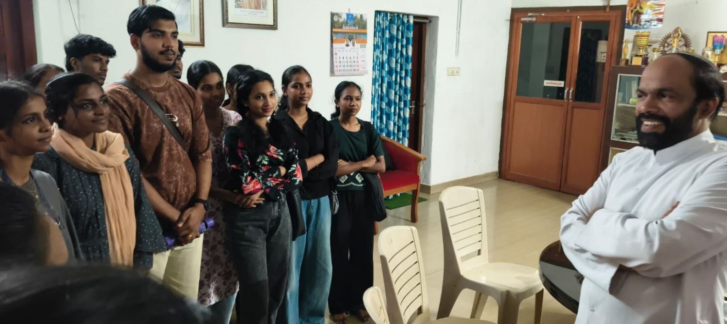 അവർ പരതി നടന്നു; ലസ്ലി സായ് വിനേയും കൊറമ്പിയമ്മയേയും..  :ചാലക്കര പുരുഷു