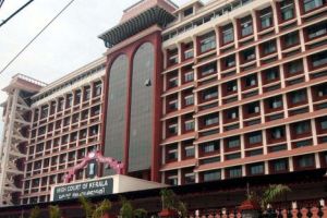 സിനിമ കാണേണ്ടത് വിവേകിയായ സാധാരണ മനുഷ്യനായി -ഹൈക്കോടതി