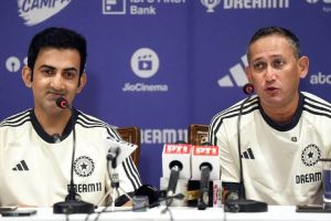 സെലക്ഷനിൽ വ്യക്തതയില്ല, തന്ത്രങ്ങളിൽ മാത്രം ചിന്ത; ഗംഭീറിനും അഗാർക്കർക്കുമെതിരെ വെങ്കടേഷ് പ്രസാദ്