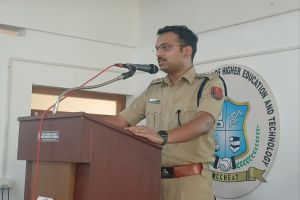 റാങ്ക് ജേതാക്കളെ ആദരിച്ചു.