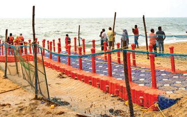 കുഴുപ്പിള്ളി ബീച്ചിൽ ഫ്ളോട്ടിങ് ബ്രിഡ്‌ജിൻ്റെ പ്രവർത്തനം പുനരാരംഭിച്ചു