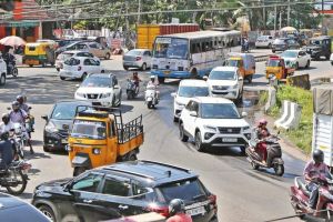 പഴയവാഹന ഉടമകളെ പിഴിയാൻ കേന്ദ്രവും സംസ്ഥാനവും ഒറ്റക്കെട്ട് ; ഫിറ്റ്‌നസ് ഫീസ് പത്തിരട്ടി കൂട്ടി