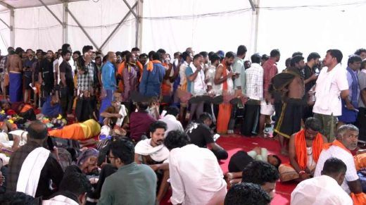 നിലയ്ക്കലിലെ സ്പോട് ബുക്കിങ് പുനരാരംഭിച്ചു; ബുക്കിങ്ങിനായി വന്‍തിരക്ക്