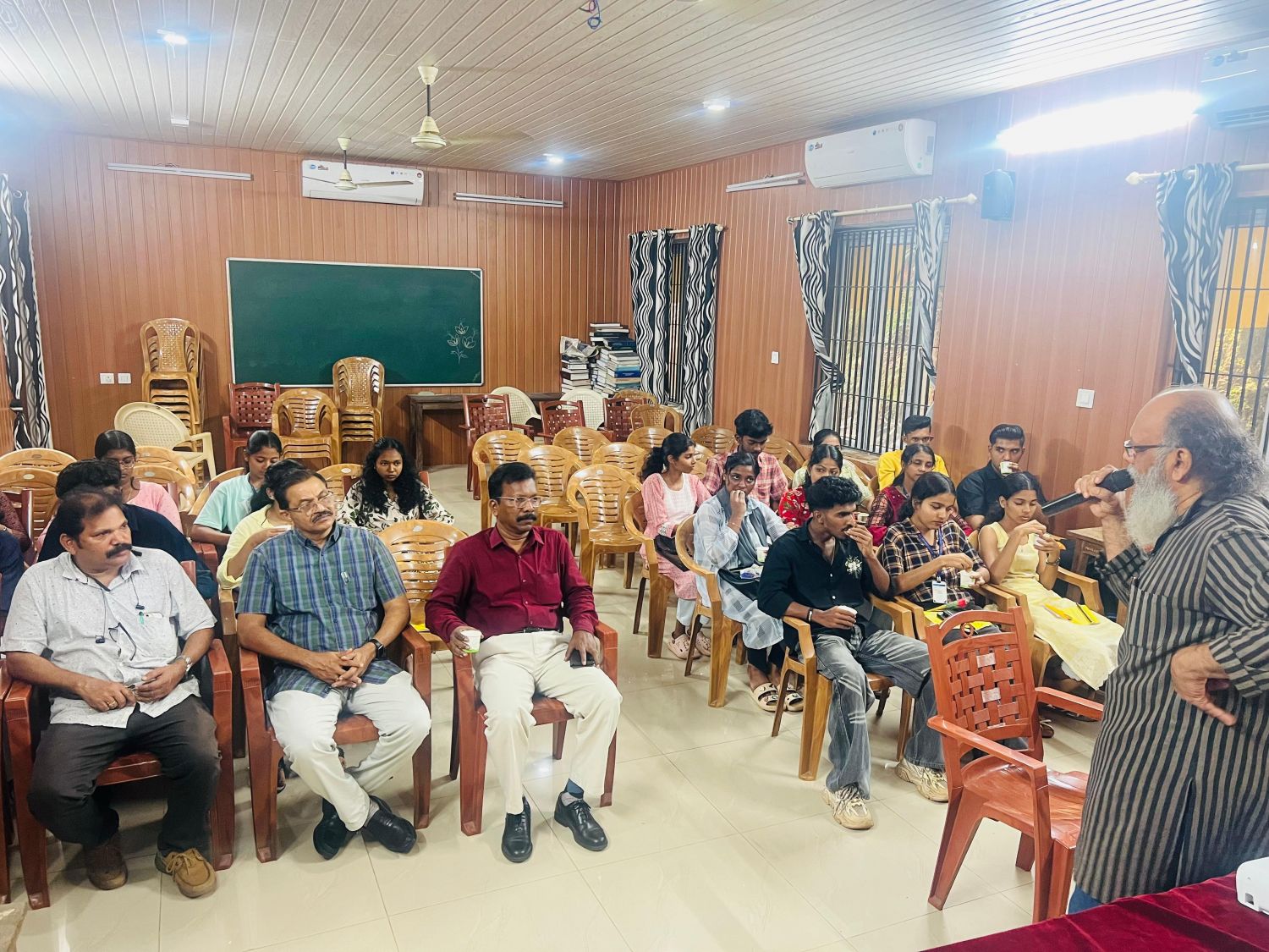 whatsapp-image-2025-11-20-at-20.18.06_f61f4542