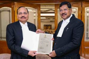 ചീഫ് ജസ്റ്റിസായി സൂര്യകാന്ത് നാളെ സ്ഥാനമേൽക്കും ; ചീഫ് ജസ്റ്റിസ് ഗവായ് ഇന്നു വിരമിക്കും