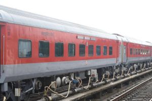 കോച്ചുകൾ കൂട്ടി; ഏഴുമാസംകൊണ്ട് ദക്ഷിണറെയിൽവേക്ക് 22.7 കോടിയുടെ അധികവരുമാനം