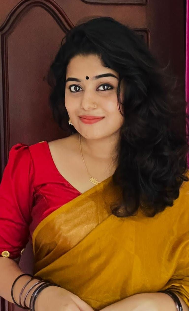 കലോത്സവങ്ങളുടെ ഓർമ്മകളിൽ നീരാടി നടി നിഹാരിക എസ് മോഹൻ :ചാലക്കര പുരുഷു