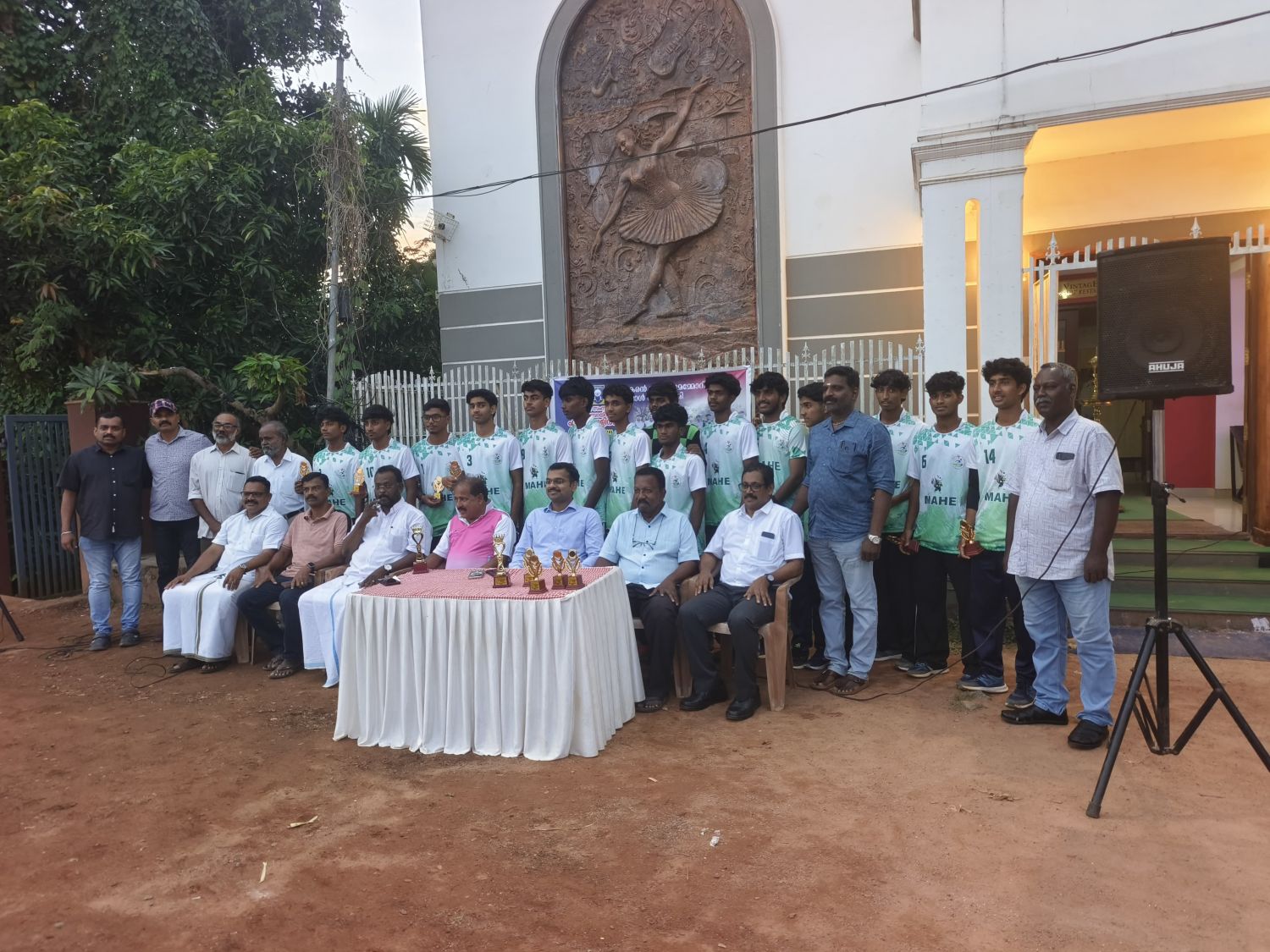 whatsapp-image-2025-11-24-at-22.58.27_bb43617f