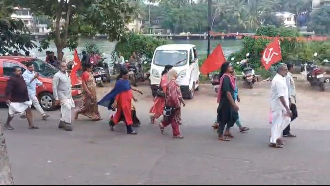 whatsapp-image-2025-11-26-at-22.44.10_85c6d15d