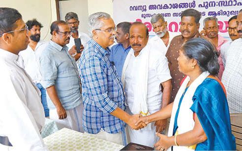 മുനമ്പം ഭൂസമരം: നീതിക്ക് വേണ്ടി പോരാടിയവരുടെ കൂടെയാണ് ഇടതുപക്ഷമെന്ന് ബിനോയ് വിശ്വം