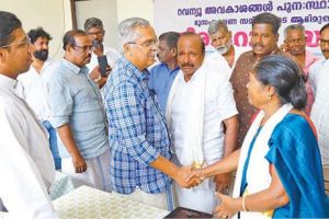 മുനമ്പം ഭൂസമരം: നീതിക്ക് വേണ്ടി പോരാടിയവരുടെ കൂടെയാണ് ഇടതുപക്ഷമെന്ന് ബിനോയ് വിശ്വം