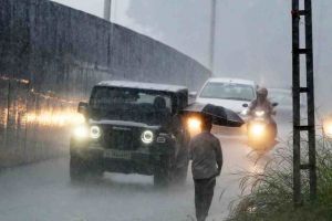 ഡിറ്റ്വാ: തണുത്തു മൂടിക്കെട്ടി കേരളം