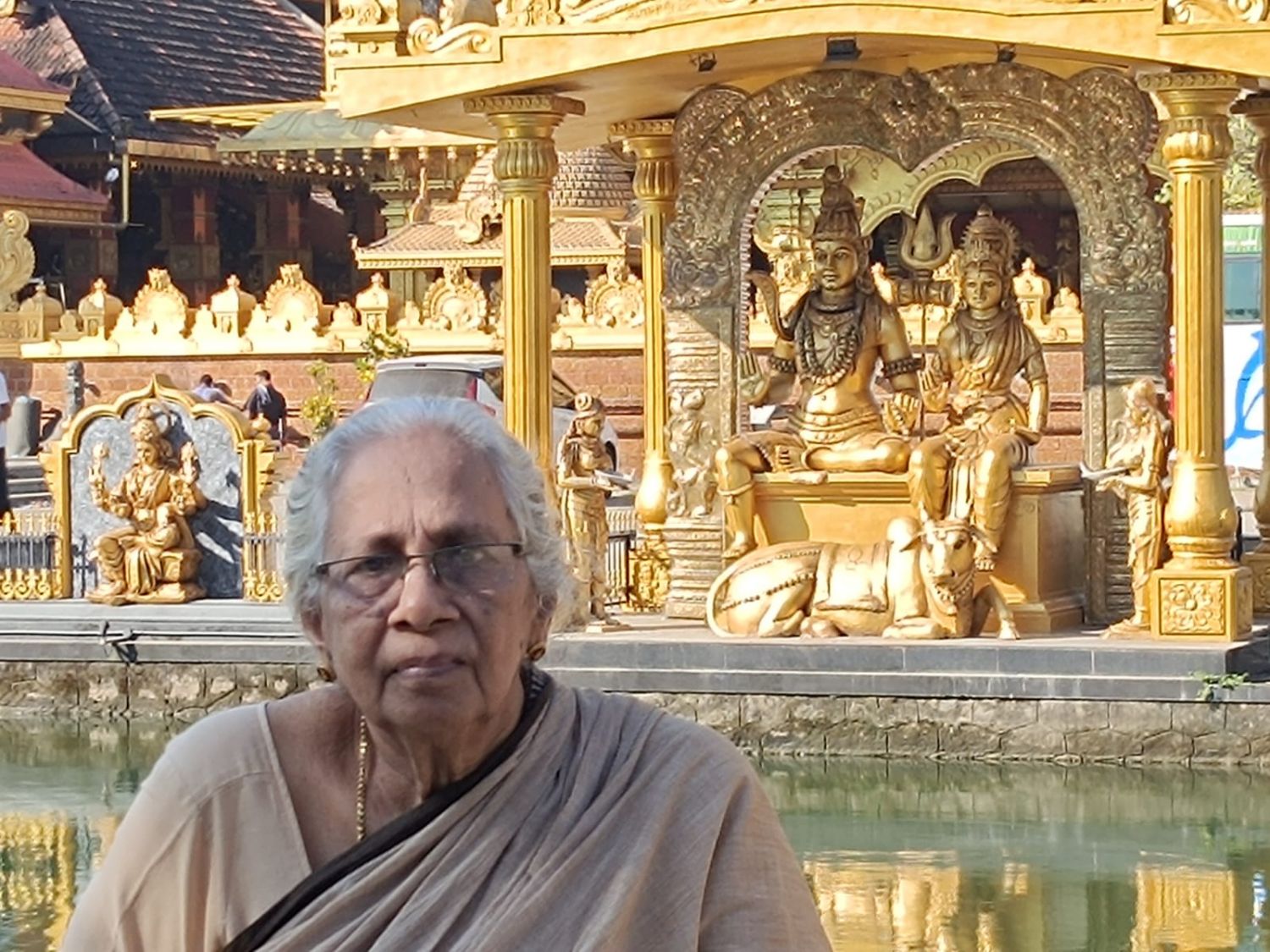 whatsapp-image-2025-11-28-at-22.37.22_b8a4f963