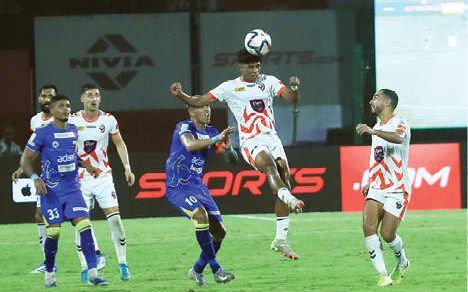 കൊമ്പൻസിന് സമനിലപ്പൂട്ട് സെമിക്കായി ഇനിയും കാത്തിരിക്കണം