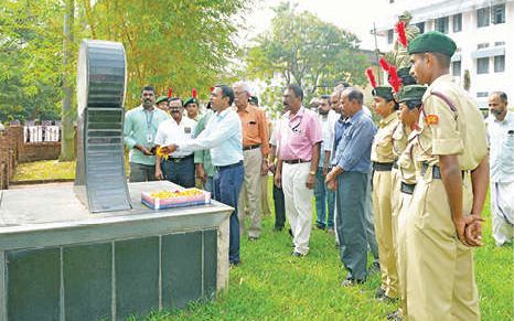 സായുധസേന പതാകദിനാചരണം നടത്തി