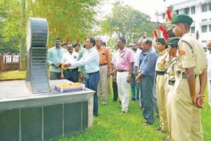 സായുധസേന പതാകദിനാചരണം നടത്തി