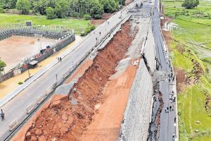 ദേശീയപാത തകർച്ച: പരിശോധനാ റിപ്പോർട്ട് ഇന്ന് നൽകും