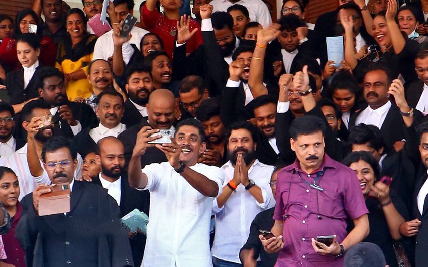 നടൻ ദിലീപിനെ വെറുതേവിട്ടു പൾസർ സുനി ഉൾപ്പെടെ ആറു പ്രതികൾ കുറ്റക്കാർ ശിക്ഷ 12-ന് പ്രഖ്യാപിക്കും