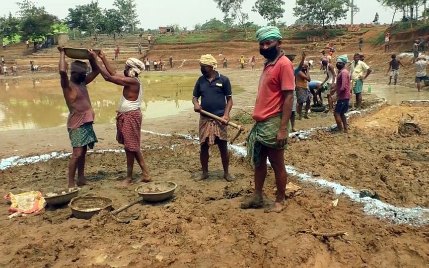 മാപ്പ് മഹാത്മാവേ...; തൊഴിലുറപ്പ് പദ്ധതിയിൽനിന്ന് ഗാന്ധിജിയുടെ പേര് വെട്ടി കേന്ദ്രം