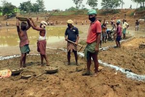 മാപ്പ് മഹാത്മാവേ...; തൊഴിലുറപ്പ് പദ്ധതിയിൽനിന്ന് ഗാന്ധിജിയുടെ പേര് വെട്ടി കേന്ദ്രം