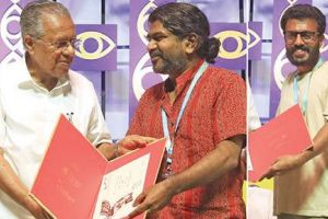 ഐഎഫ്എഫ്‌കെയെ ഞെരിച്ചുകൊല്ലാൻ കേന്ദ്രം ശ്രമിച്ചു- മുഖ്യമന്ത്രി