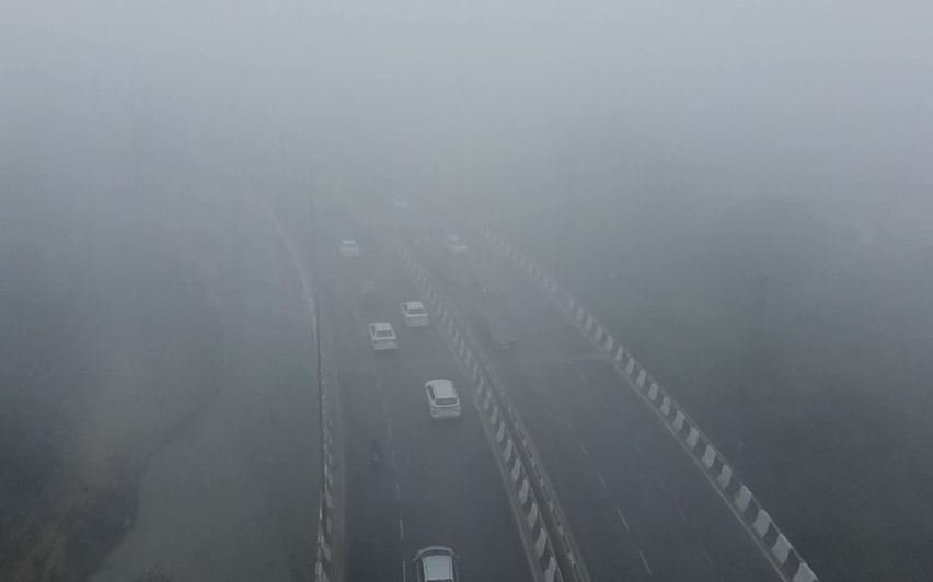 ഡൽഹിയിൽ കനത്ത പുകമഞ്ഞ്; 120-ലേറെ വിമാനങ്ങൾ റദ്ദാക്കി