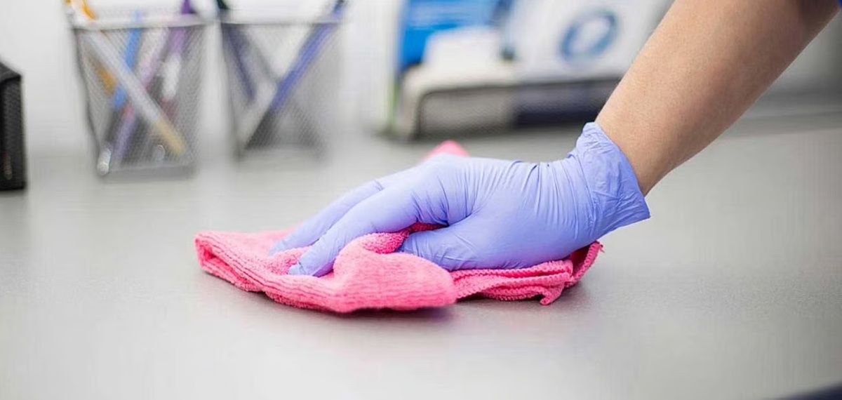 വീട്ടുജോലിക്കാരുടെ ശമ്പളം ഡിജിറ്റൽ മാർ​ഗങ്ങളിലൂടെ മാത്രം കൈമാറണം; നിയമവുമായി സൗദി