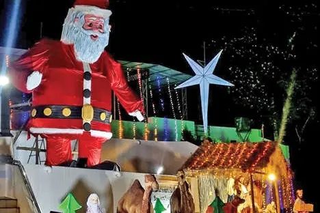 തിരുപ്പിറവിയുടെ ഓർമ്മ പുതുക്കി ദേവാലയങ്ങളിൽ ക്രിസ്‌മസ് ആഘോഷം