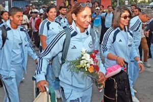 വനിതാ ടി 20 ക്രിക്കറ്റ്: ഇന്ത്യ, ശ്രീലങ്ക ടീമുകൾ